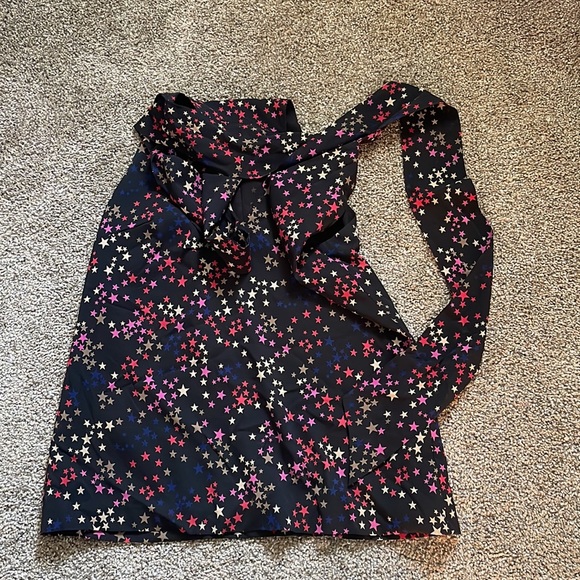 Trina turk sleeveless blouse ASO Lucy Hale size 0 - Picture 2 of 4